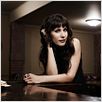 Outlaw : photo Carly Pope