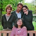 Les Murs porteurs : photo Charles Berling, Cyril Gelblat, Giovanna Mezzogiorno, Miou-Miou, Shulamit Adar