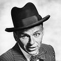 Blanches colombes et vilains messieurs : photo Frank Sinatra