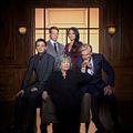 Photo Christopher McDonald, Karen Olivo, Kathy Bates, Mark Valley, Nate Corddry