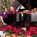 Le Père Noël est licencié ! : Photo Ashley Williams, Jon Prescott