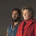 Photo Angus Sampson, Jean Smart