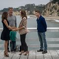 Teach Me Love : Photo Ben McKenzie, Duncan Joiner, Jessica Alba, Pierce Brosnan, Salma Hayek