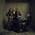 Photo Carly Chaikin, Christian Slater, Portia Doubleday, Rami Malek