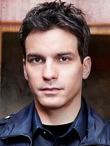 Santiago Cabrera