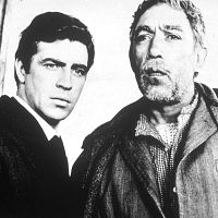 Zorba le Grec : Photo Alan Bates, Anthony Quinn, Michael Cacoyannis