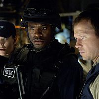 Saw 2 : photo Darren Lynn Bousman, Dina Meyer, Donnie Wahlberg