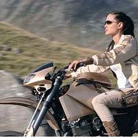 Lara Croft Tomb Raider le Berceau de la Vie : Photo Angelina Jolie, Jan de Bont
