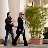 David et Madame Hansen : photo Alexandre Astier, Isabelle Adjani