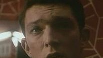 <strong>L'appartement</strong> Bande-annonce VO