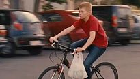 <strong>Le gamin au vélo</strong> Bande-annonce VF