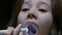 <strong>Possédée</strong> Extrait vidéo (2) VO