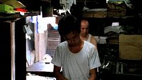 <strong>Poussières dans le vent</strong> Bande-annonce VO