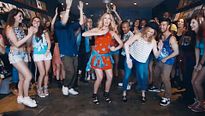 Pitch Perfect 2 - CLIP OFFICIEL "Crazy Youngsters"