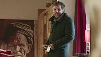 Les âmes de papier Extrait "Achetez-lui un jouet pour moi"