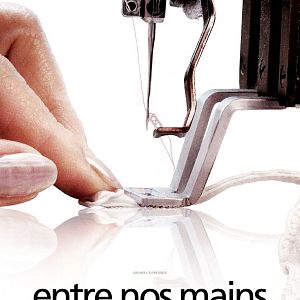 Entre nos mains : Affiche