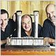 La Famille Serrano : photo Antonio Molero, Antonio Resines, Jesús Bonilla