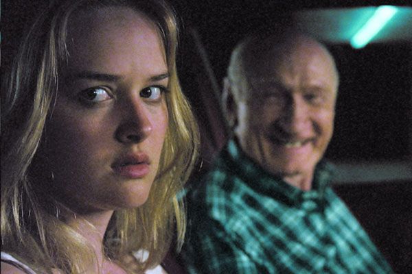 Night Teeth Bande Annonce Vf Photo de Jess Weixler - Teeth : Photo Jess Weixler, Mitchell