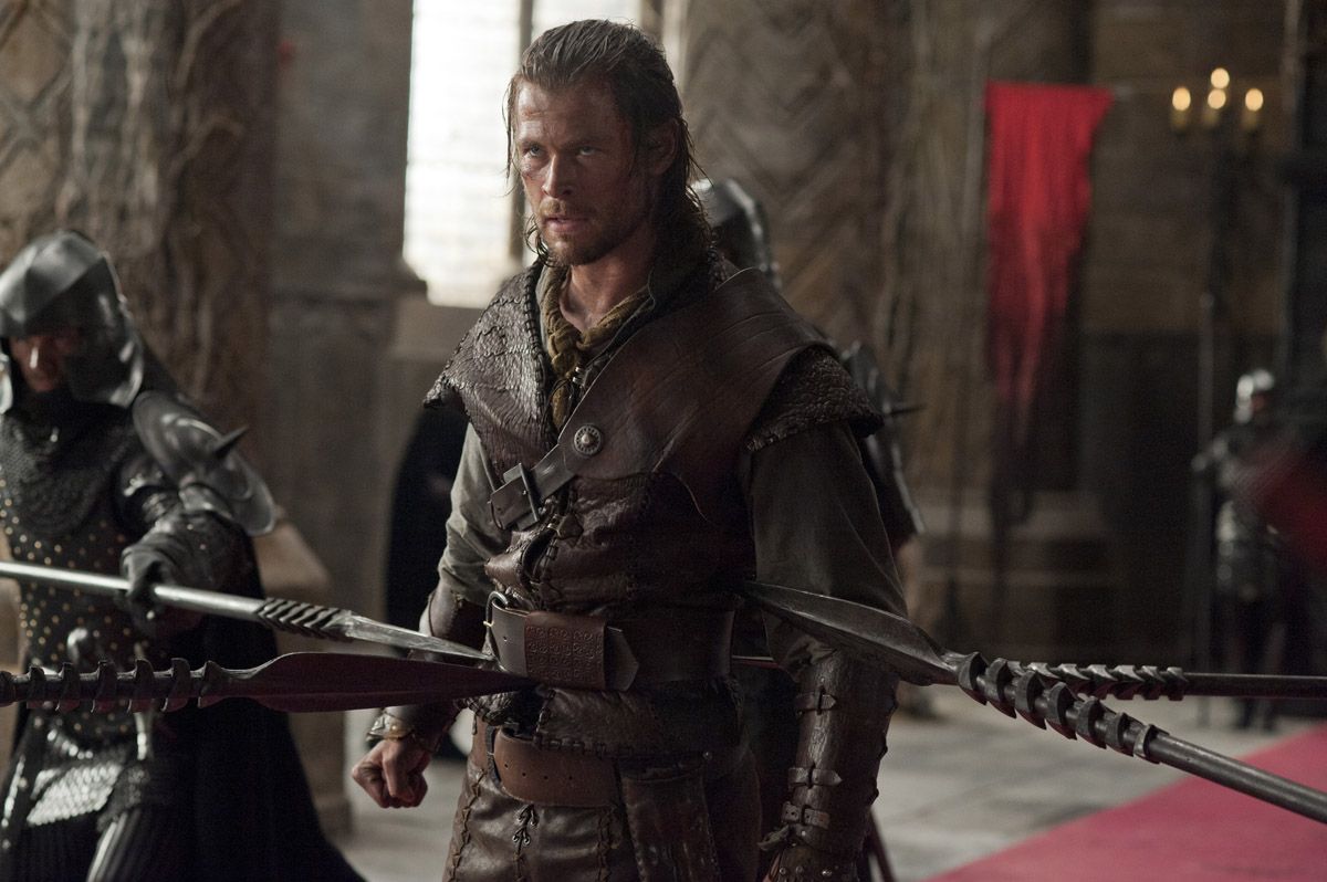 Photo de Chris Hemsworth BlancheNeige et le chasseur Photo Chris Hemsworth AlloCiné Photo de Chris Hemsworth BlancheNeige et le chasseur Photo Chris Hemsworth AlloCiné