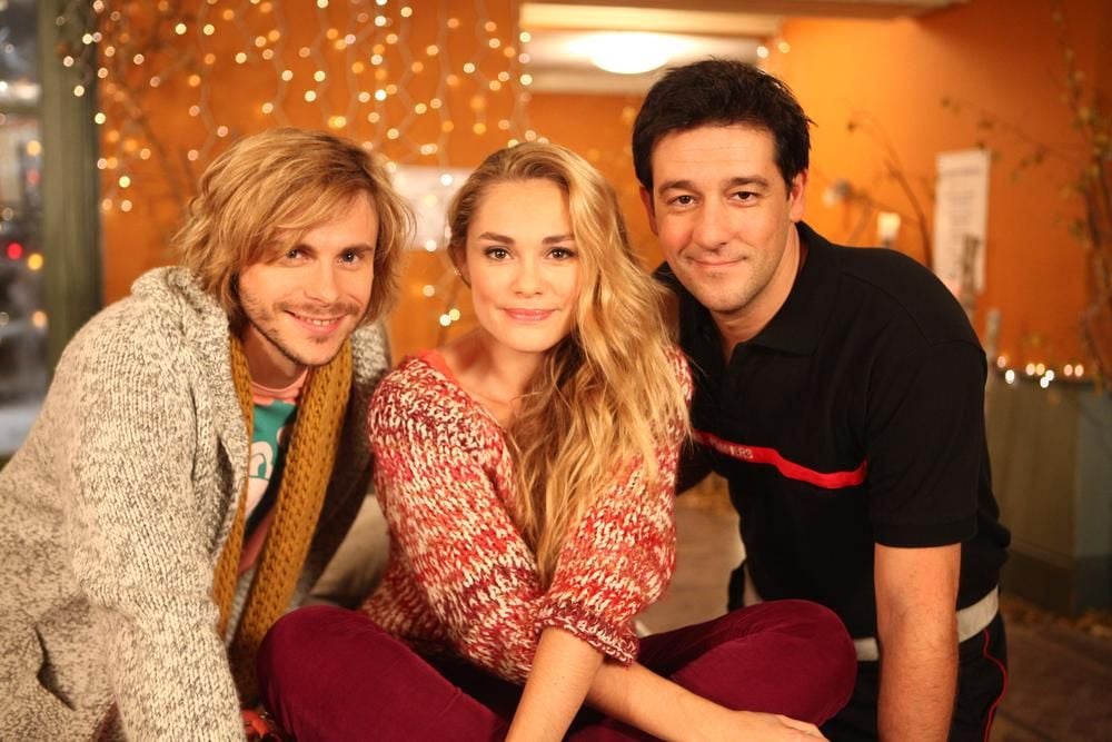 Films Et Séries Tv Avec Jean-baptiste Shelmerdine Nos chers voisins : Photo Jean-Baptiste Shelmerdine, Joy Esther, Titoff