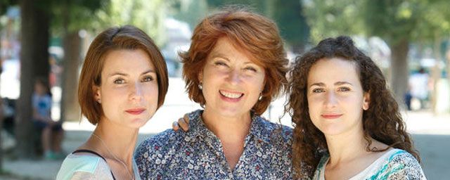 Fille De Julie Lescaut Dans La Serie Revue de Tweets "Julie Lescaut" : le grand final de la série ! - News