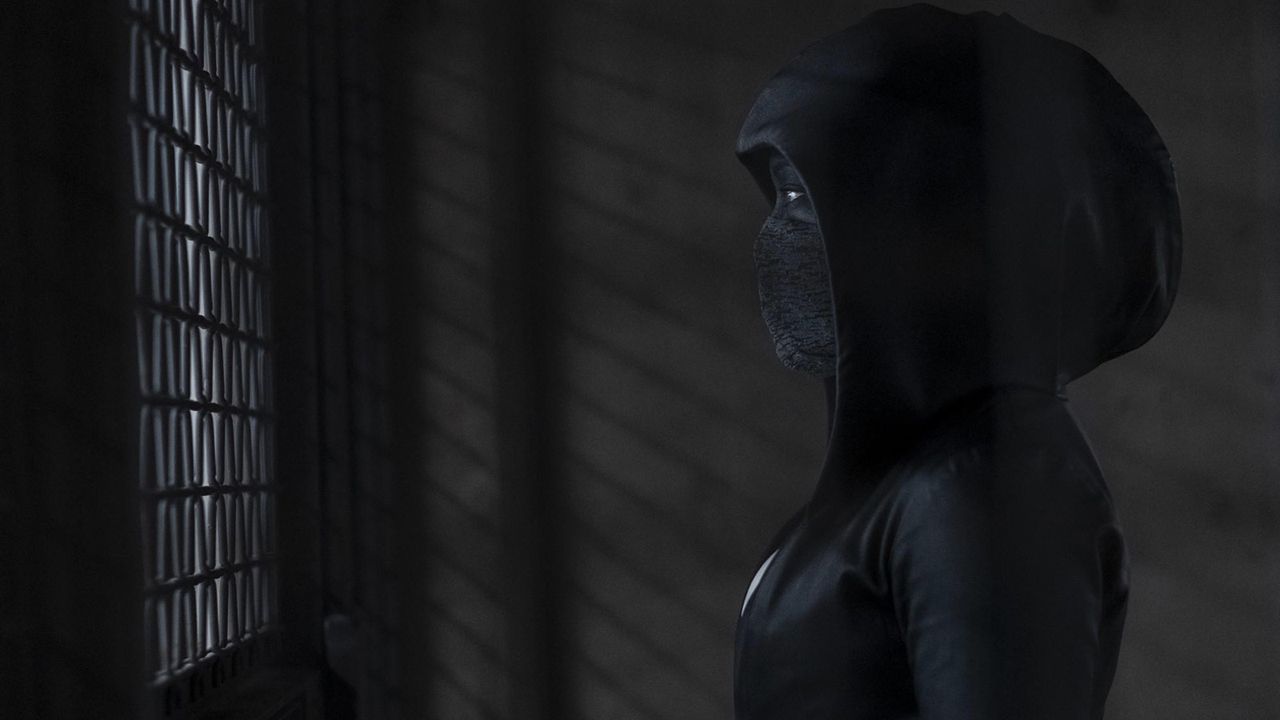 Watchmen sur OCS : "à couper le souffle", "revigorante", "pertinente"... Que pense la presse de la série SF événement ?