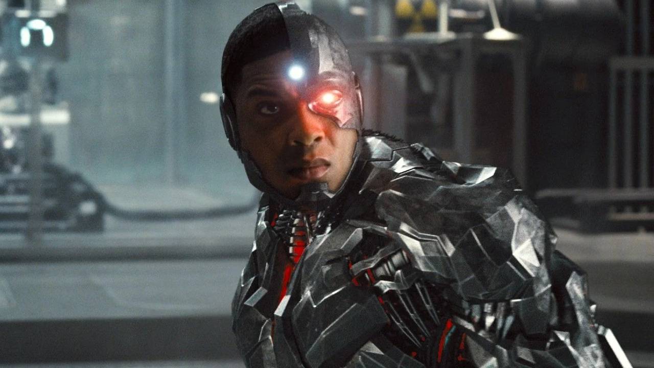 The Flash : "Cyborg était dans toutes les versions du film" selon Ray Fisher, écarté du projet