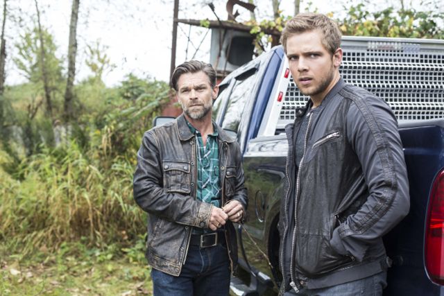 bates motel photo ian tracey max thieriot 149 sur 249 allociné