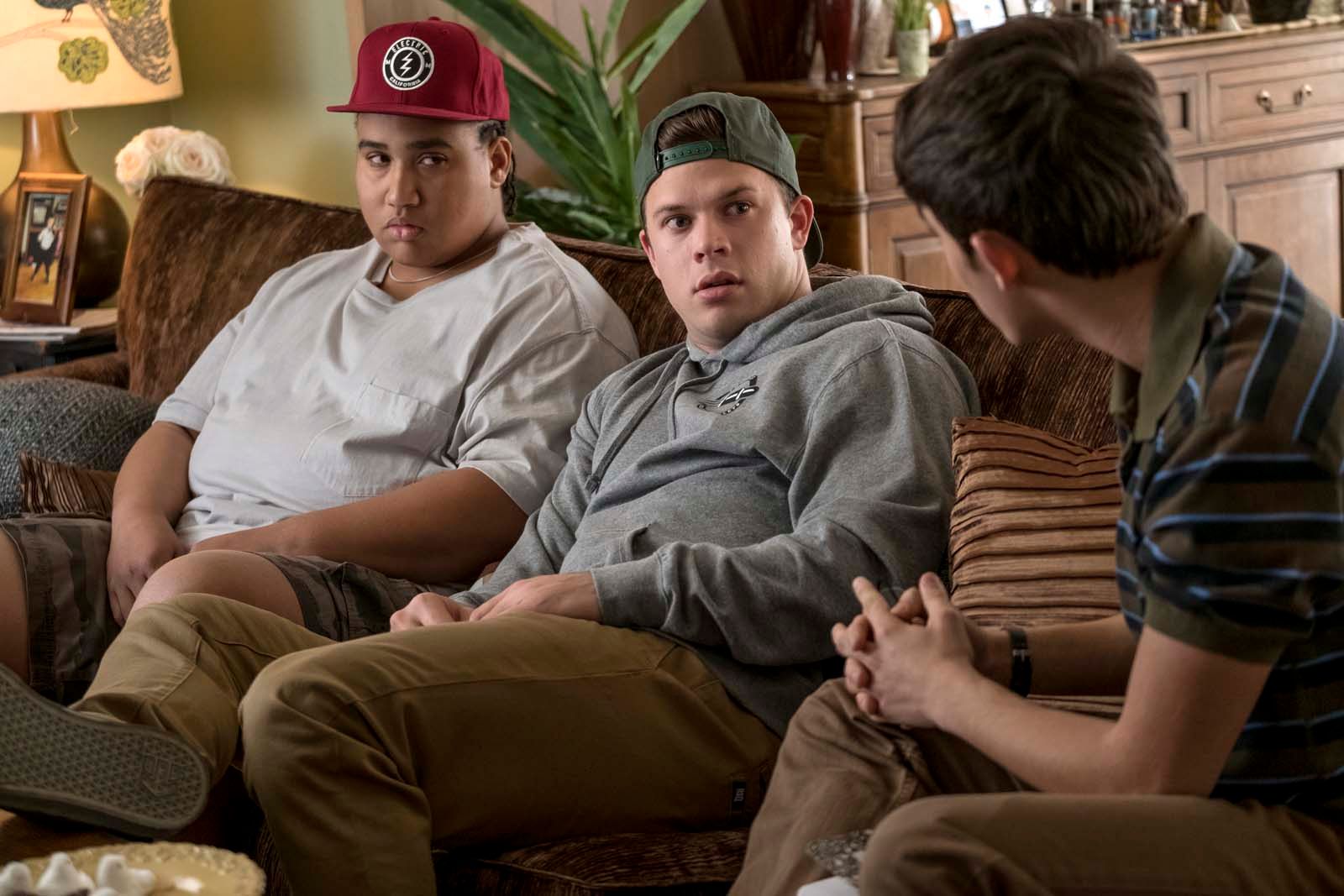 Films Et Séries Tv Avec Tyler Alvarez American Vandal : Photo Jimmy Tatro, Lou Wilson, Tyler Alvarez - 15 sur