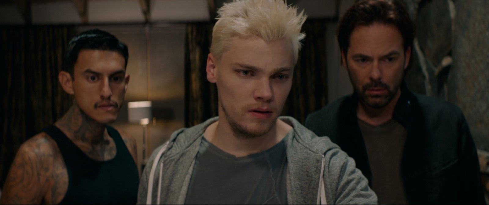 Photo de Levi Meaden Breaking In Photo Billy Burke, Levi Meaden