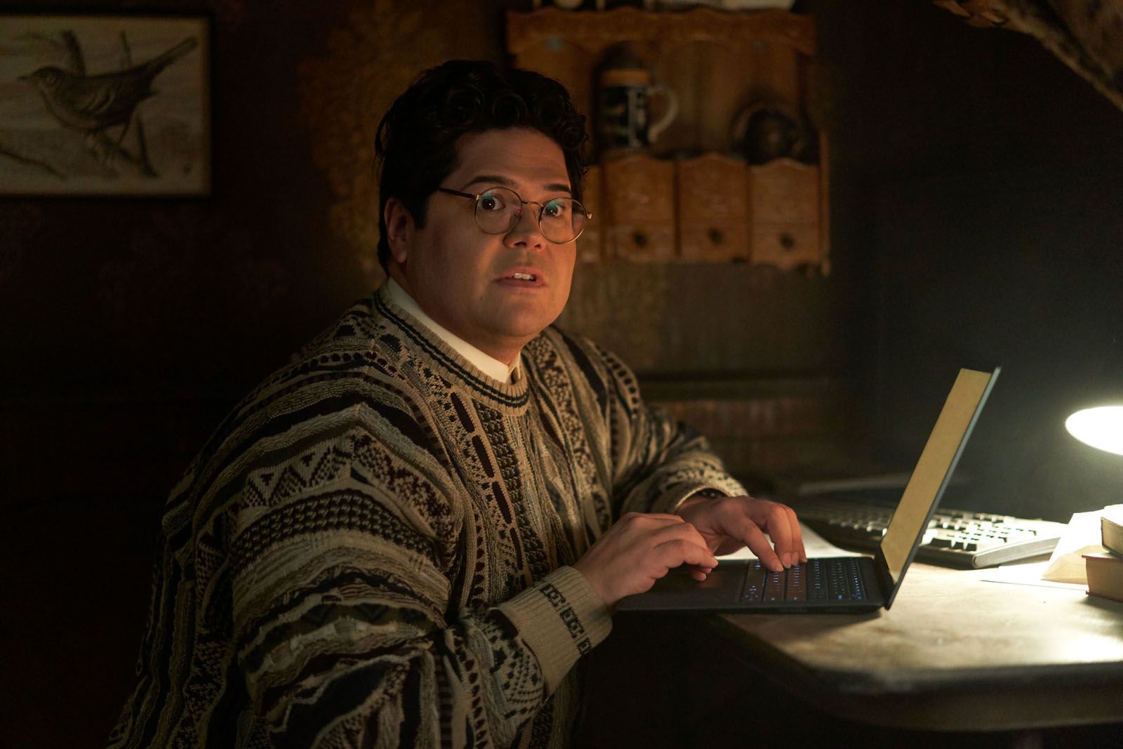 What We Do In The Shadows Photo Harvey Guillen 53 sur 58 AlloCiné