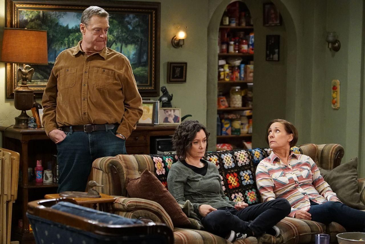 Films Et Séries Tv Avec Laurie Metcalf The Conners : Photo John Goodman, Laurie Metcalf, Sara Gilbert - 65 sur