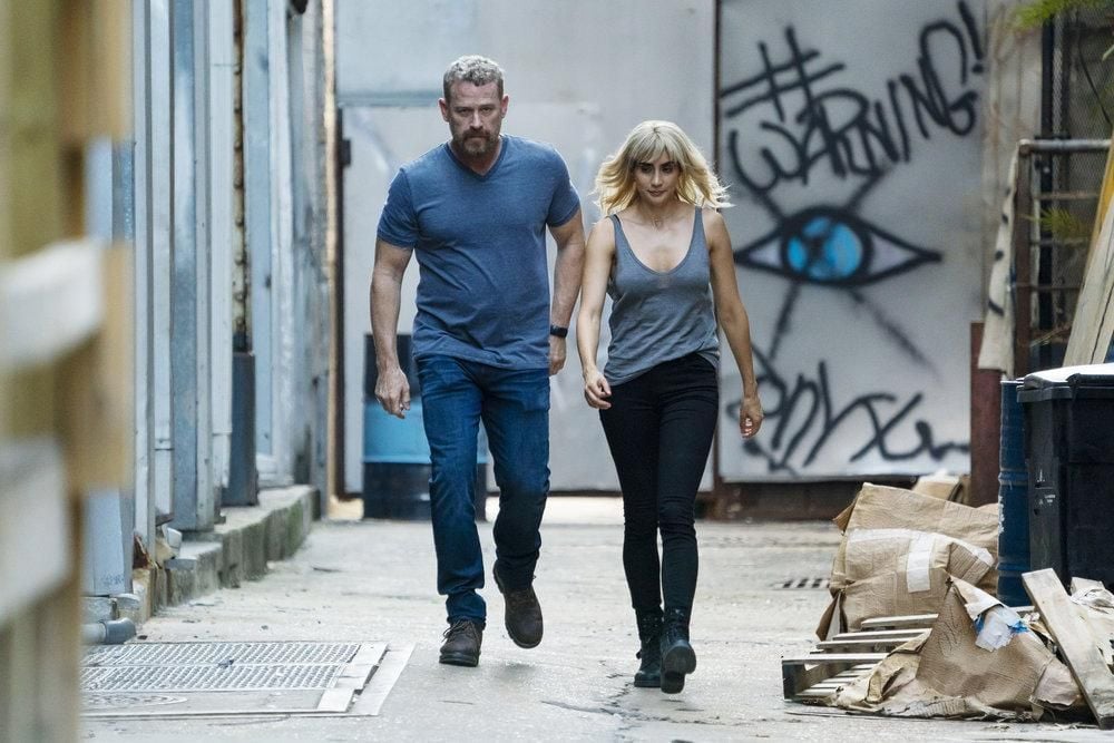 Films Et Séries Tv Avec Paola Núñez The Purge / American Nightmare : Photo Max Martini, Paola Núñez - 7 sur