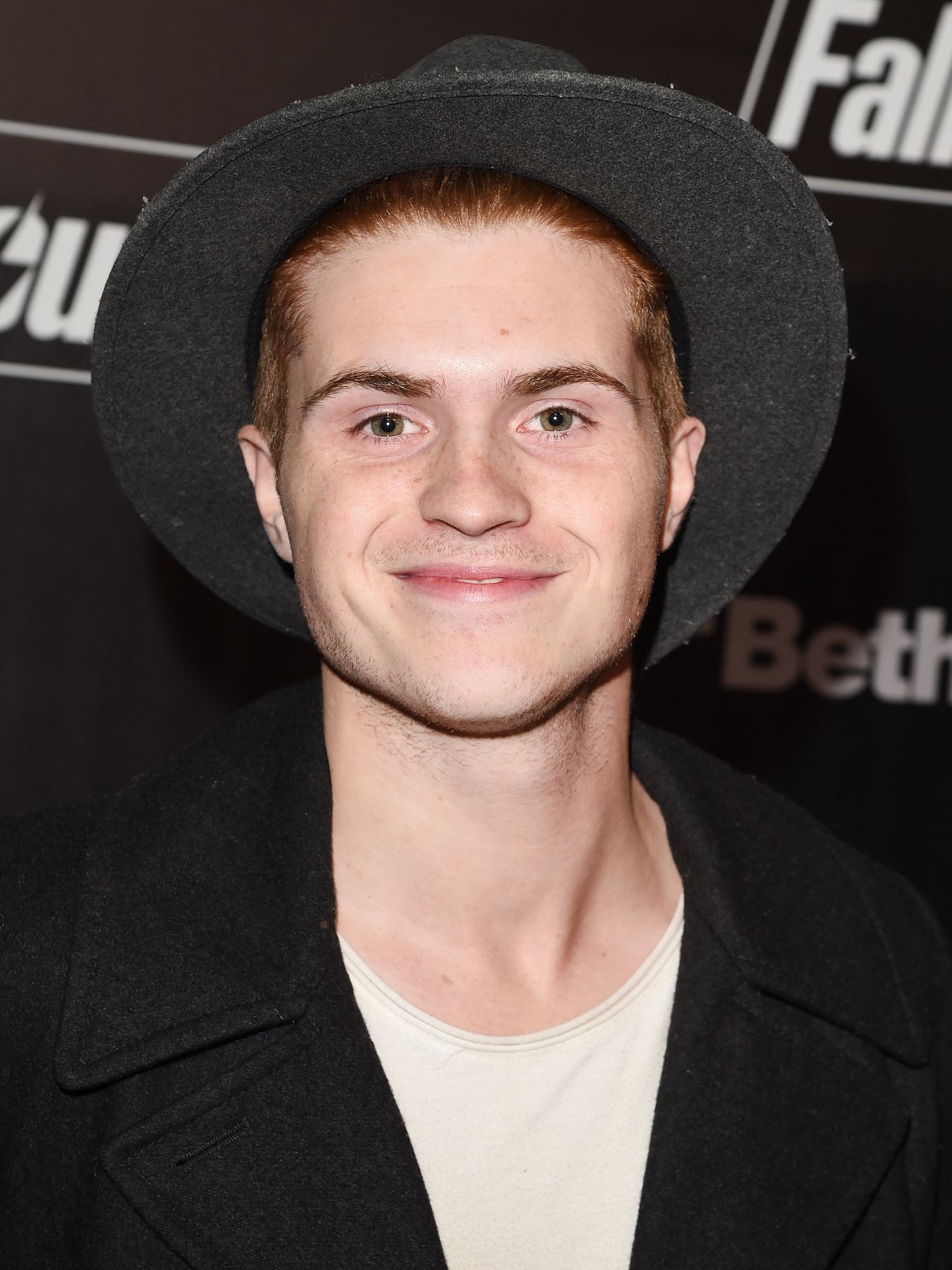 Jake Austin Walker AlloCiné