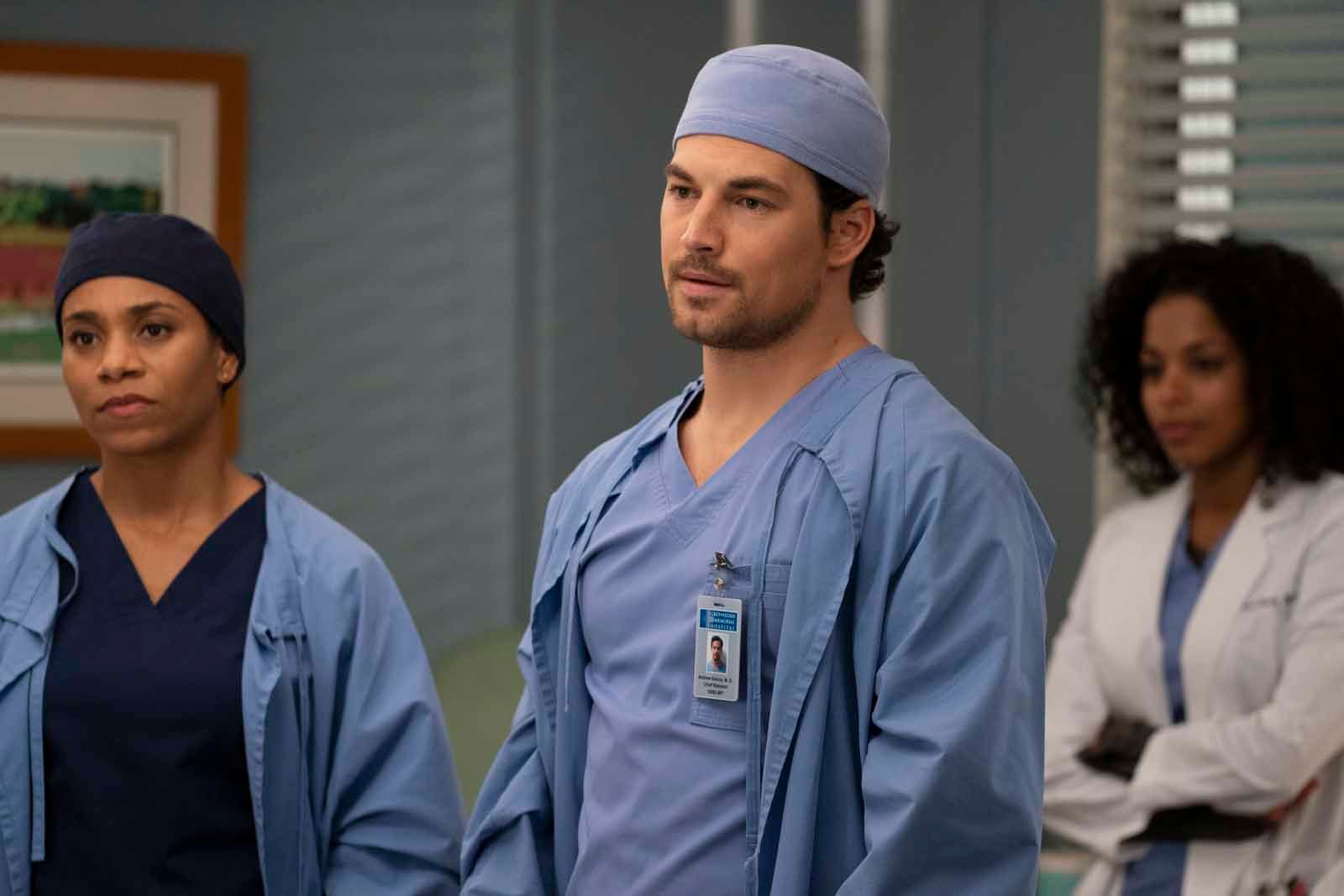 Grey's Anatomy Saison 16 Guide Des épisodes Grey's Anatomy : Photo Giacomo Gianniotti - 40 sur 1958 - AlloCiné