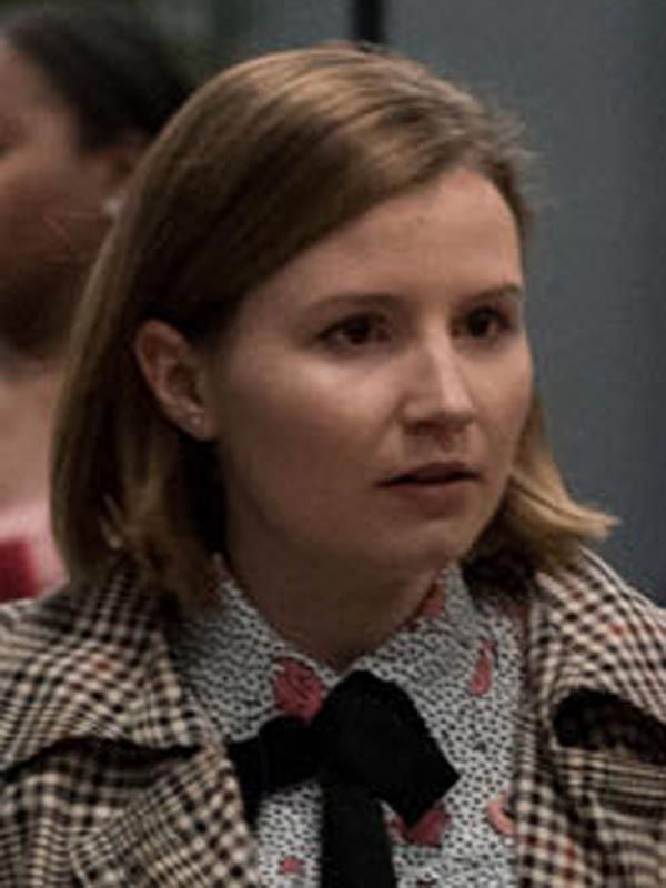 Rebecca Benson (II) AlloCiné