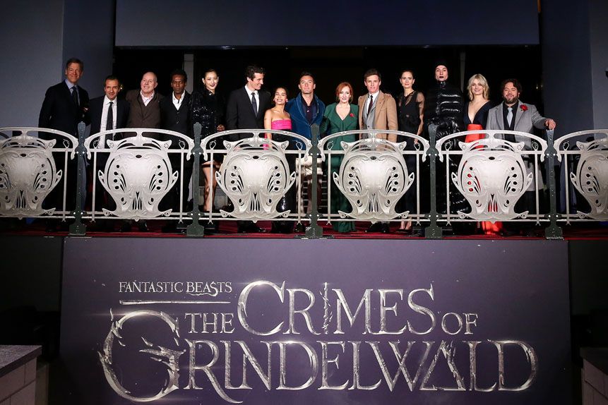 Les Animaux Fantastiques 2 Eddie Redmayne J K Rowling Et Jude Law A L Avant Premiere Mondiale Allocine