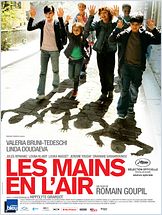 Les mains en l'air Les mains en l'air