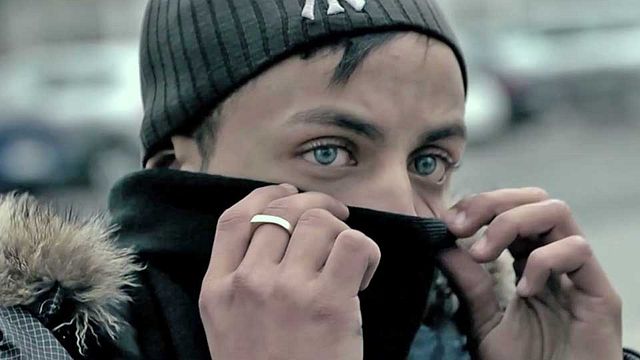 <strong>Ali a les yeux bleus</strong> Bande-annonce VO