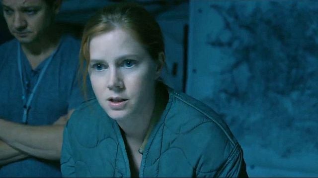 Premier Contact Bande-annonce VO