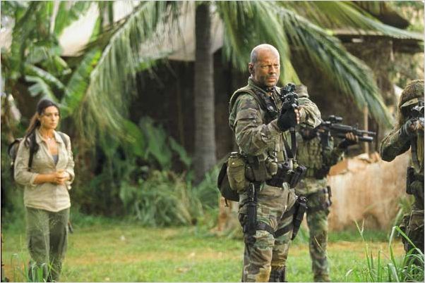 Les Larmes du soleil : photo Antoine Fuqua, Bruce Willis, Monica Bellucci