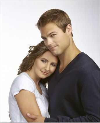 7 à la maison : photo Beverley Mitchell, George Stults