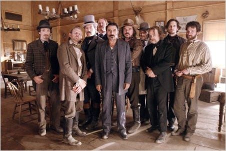 Deadwood : photo Brad Dourif, Ian McShane, John Hawkes, Powers Boothe, Ray McKinnon