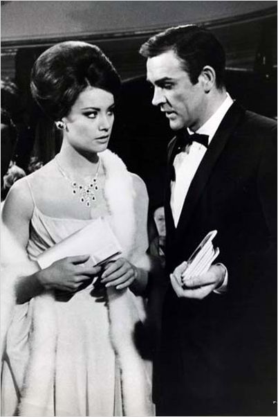 Opération Tonnerre : photo Claudine Auger, Ian Fleming, Sean Connery, Terence Young