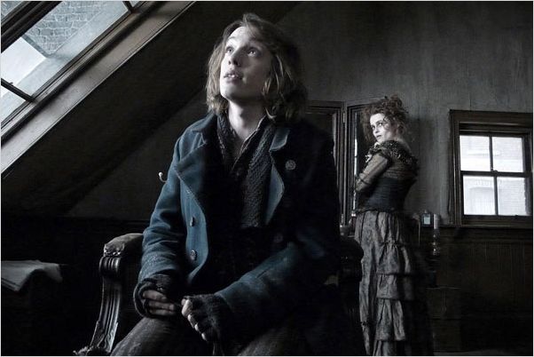 Sweeney Todd, le diabolique barbier de Fleet Street : photo Helena Bonham Carter, Jamie Campbell Bower, Tim Burton