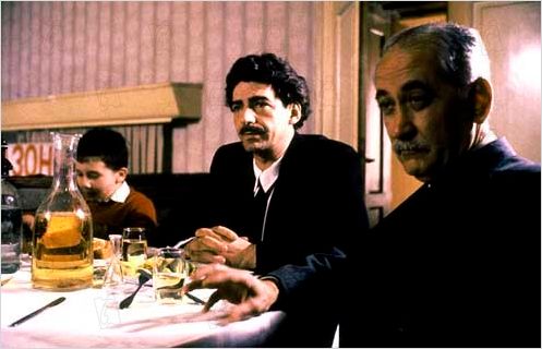 Papa est en voyage d'affaires : Photo Emir Kusturica, Miki Manojlovic