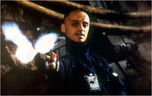 Le Monde ne suffit pas : photo Michael Apted, Robert Carlyle