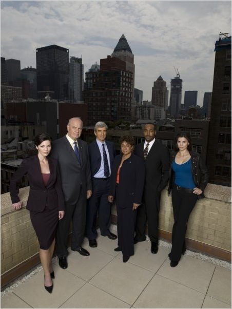 New York District / New York Police Judiciaire : Photo Alana De La Garza, Fred Thompson, Jesse L. Martin, Milena Govich, S. Epatha Merkerson