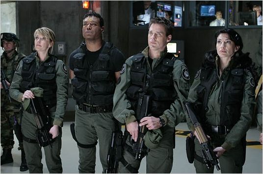 Stargate SG-1 : photo Amanda Tapping, Ben Browder, Christopher Judge, Claudia Black