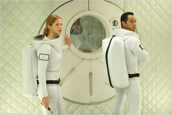 Virtuality : photo Jose Pablo Cantillo, Sienna Guillory